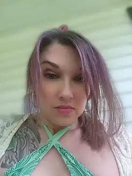 NicolePearl online show from July 16, 2026, 5:43 pm