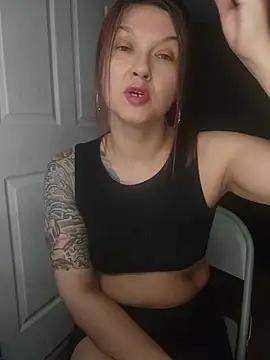NicolePearl online show from July 7, 2026, 1:19 am