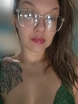 NicolePearl online show from June 25, 2026, 12:41 am