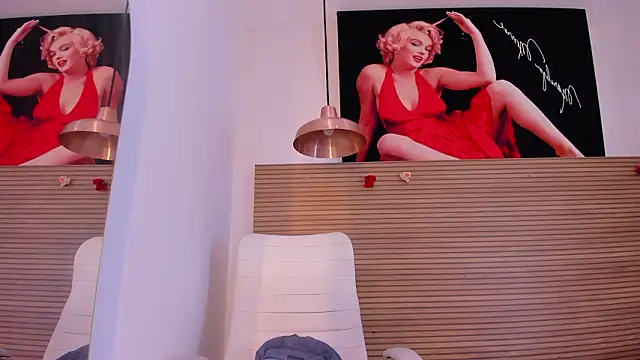 layla  smith online show from March 18, 2026, 8:10 pm