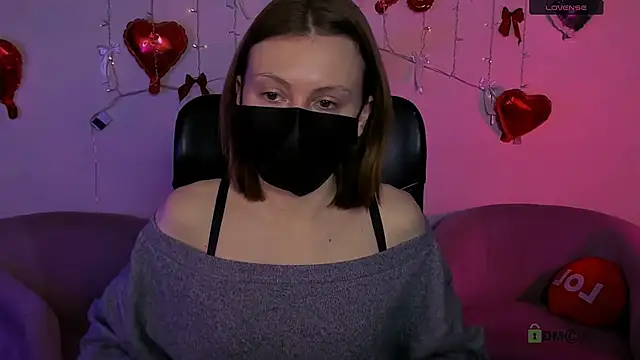 lola moans online show from March 10, 2026, 3:27 pm