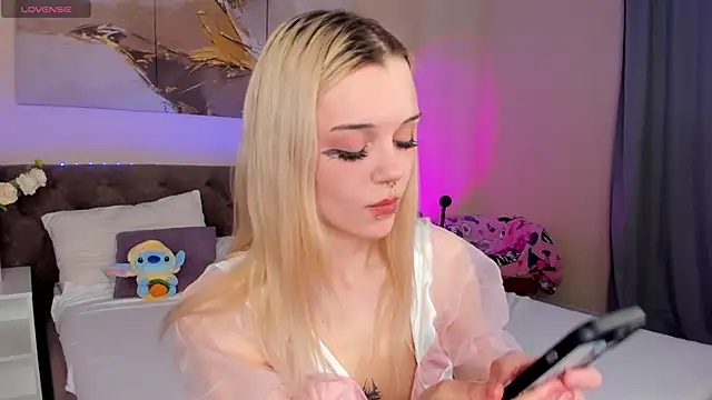 Mimi angels online show from April 11, 2026, 1:02 am