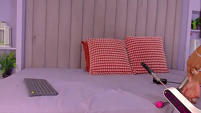 Snapshot of Meganlove__ chatting on July 29, 2026, 2:55 am Meganlove online show from July 29, 2026, 2:55 am