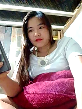 YAONIKUTE online show from May 3, 2026, 12:49 am