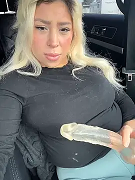 mxmxee online show from March 27, 2026, 3:02 pm