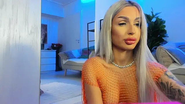 Snapshot of ArianaXO_ chatting on May 9, 2026, 5:00 am ArianaXO online show from May 9, 2026, 5:00 am