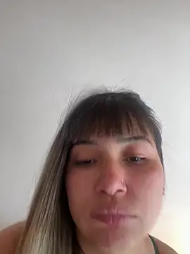miicbebita online show from May 12, 2026, 2:01 pm
