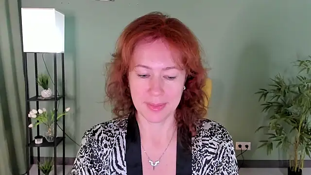 LeticiaRomano online show from July 6, 2026, 4:08 am