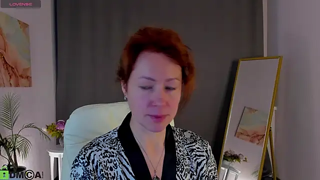 LeticiaRomano online show from April 28, 2026, 4:06 am