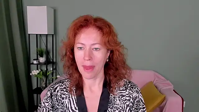 LeticiaRomano online show from July 24, 2026, 4:08 am