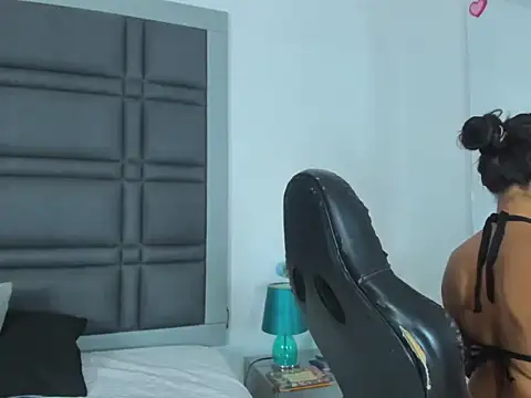 AmaranttayLunay online show from March 14, 2026, 7:20 pm