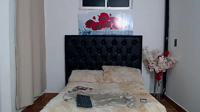 Tamar4 f00x online show from April 7, 2026, 12:51 pm