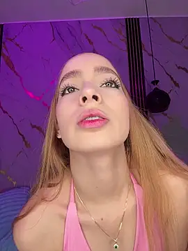 Isabella gaviria online show from March 14, 2026, 4:29 am