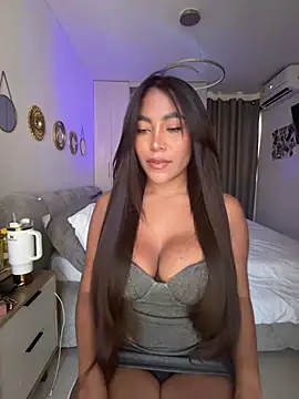 SaraValentina11 online show from April 19, 2026, 5:47 pm