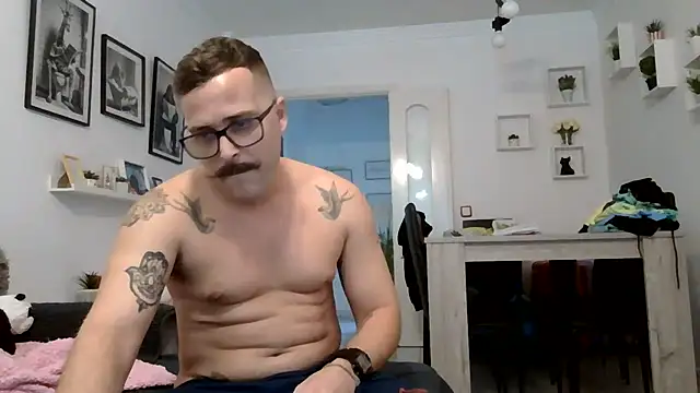 Snapshot of yanick931 chatting on June 13, 2026, 5:33 pm yanick931 online show from June 13, 2026, 5:33 pm