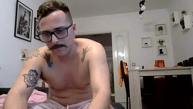 Snapshot of yanick931 chatting on May 23, 2026, 11:04 pm yanick931 online show from May 23, 2026, 11:04 pm
