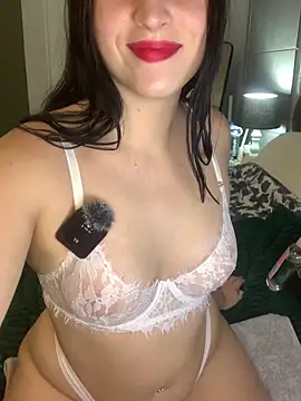 Snapshot of BADFOXXXY chatting on April 13, 2026, 8:02 pm BADFOXXXY online show from April 13, 2026, 8:02 pm