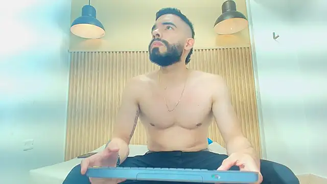 JEAN LEWIS2 online show from March 28, 2026, 7:37 pm