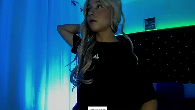 Snapshot of BellaRoge chatting on June 1, 2026, 4:45 am BellaRoge online show from June 1, 2026, 4:45 am