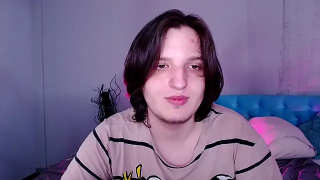 Snapshot of delalex chatting on April 7, 2026, 8:05 am delalex online show from April 7, 2026, 8:05 am
