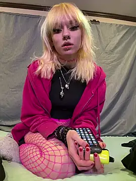 Snapshot of simplyobsessedwher chatting on March 17, 2026, 4:59 am simplyobsessedwher online show from March 17, 2026, 4:59 am