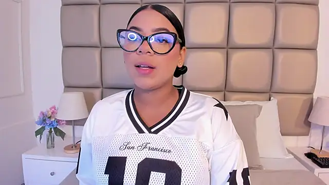 lilly williamss online show from April 25, 2026, 3:31 am