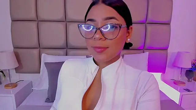 lilly williamss online show from March 21, 2026, 3:19 am