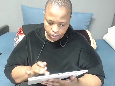 Snapshot of Bustydiva83 chatting on June 25, 2026, 12:54 pm Bustydiva83 online show from June 25, 2026, 12:54 pm