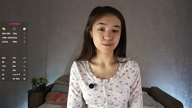 CherrylLlams online show from April 16, 2026, 6:19 pm