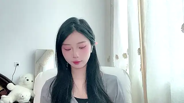 yiyibaby2026 online show from April 30, 2026, 2:18 am