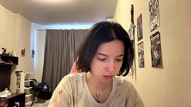 KateMiragee online show from March 15, 2026, 8:10 am