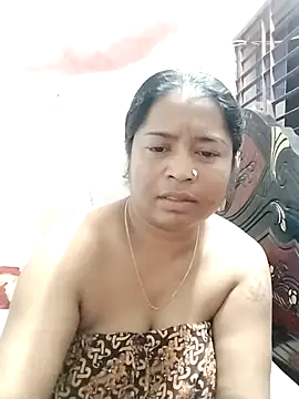 prianka32 online show from March 11, 2026, 12:32 pm