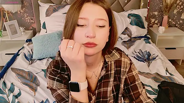 EvaMorries online show from March 22, 2026, 12:07 pm