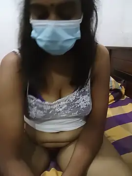 Snapshot of Amisha-35 chatting on June 18, 2026, 12:10 pm Amisha-35 online show from June 18, 2026, 12:10 pm