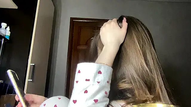 Snapshot of SwervedSlick chatting on March 12, 2026, 5:50 pm SwervedSlick online show from March 12, 2026, 5:50 pm