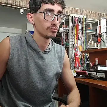 jhosuamoore online show from May 6, 2026, 5:06 pm