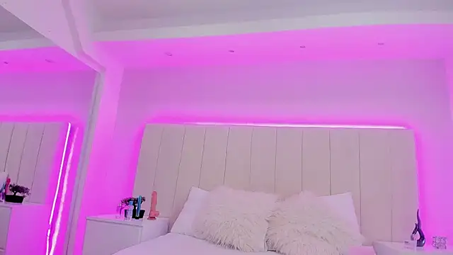 cintya evans online show from April 19, 2026, 7:05 pm