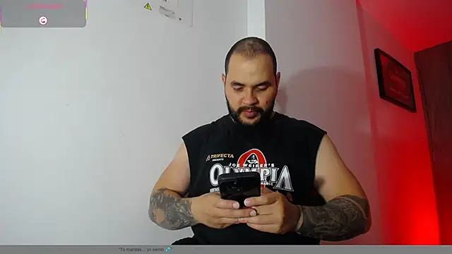 Snapshot of Axel_Dominus chatting on May 20, 2026, 11:35 pm Axel Dominus online show from May 20, 2026, 11:35 pm