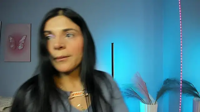 Rachel Wren online show from July 16, 2026, 7:55 pm