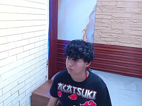 mauren icarus online show from March 12, 2026, 8:35 pm