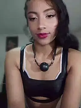 Snapshot of KattyBerryX chatting on May 31, 2026, 12:05 am KattyBerryX online show from May 31, 2026, 12:05 am