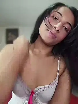 Snapshot of KattyBerryX chatting on June 4, 2026, 10:36 pm KattyBerryX online show from June 4, 2026, 10:36 pm