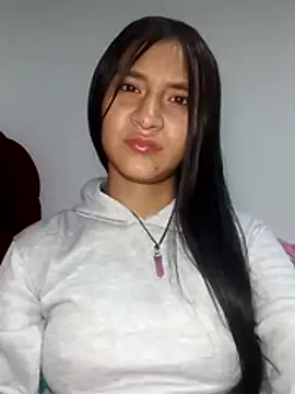 KarolaMendez online show from July 11, 2026, 2:12 am