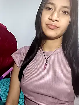Snapshot of KarolaMendez chatting on May 10, 2026, 9:27 pm KarolaMendez online show from May 10, 2026, 9:27 pm