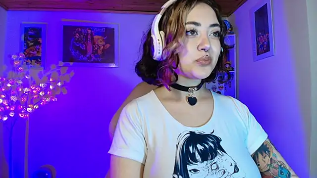 Nanachi uwu online show from May 8, 2026, 5:00 am