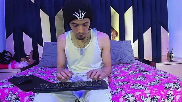 Snapshot of KikyoAndDrey chatting on April 30, 2026, 3:30 pm KikyoAndDrey online show from April 30, 2026, 3:30 pm
