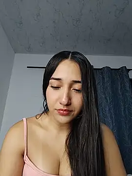 Snapshot of isabellaHill2 chatting on May 2, 2026, 5:23 am isabellaHill2 online show from May 2, 2026, 5:23 am