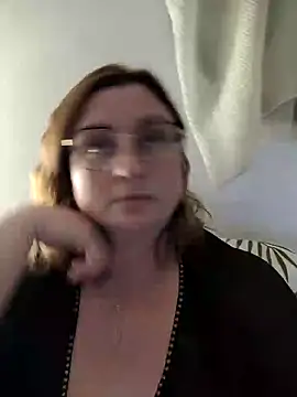 Snapshot of duotroublant chatting on May 17, 2026, 9:04 pm duotroublant online show from May 17, 2026, 9:04 pm