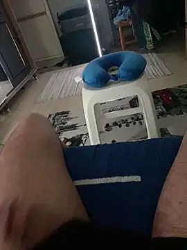 hardboii00 online show from April 11, 2026, 9:29 pm