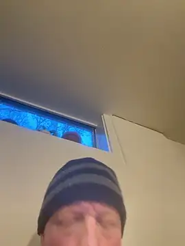 Snapshot of Kristopherbbb chatting on May 3, 2026, 9:47 am Kristopherbbb online show from May 3, 2026, 9:47 am